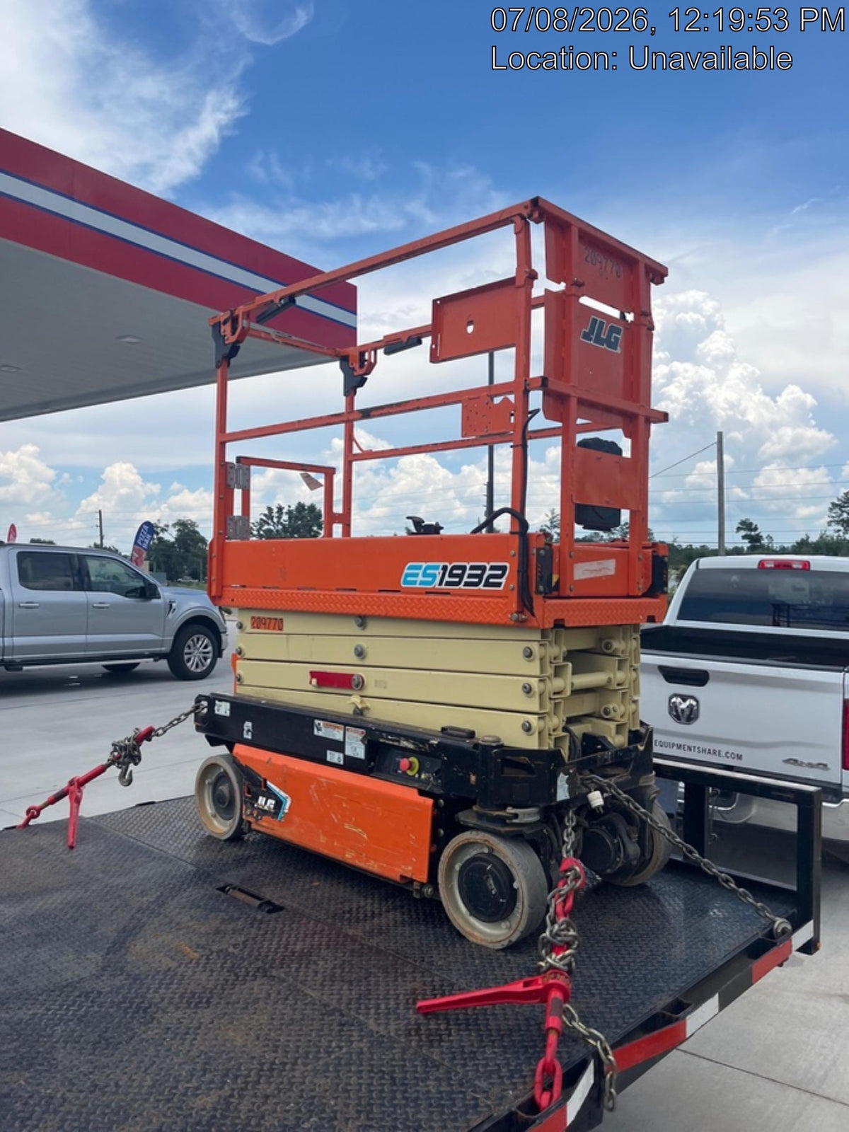 2022 JLG ES1932