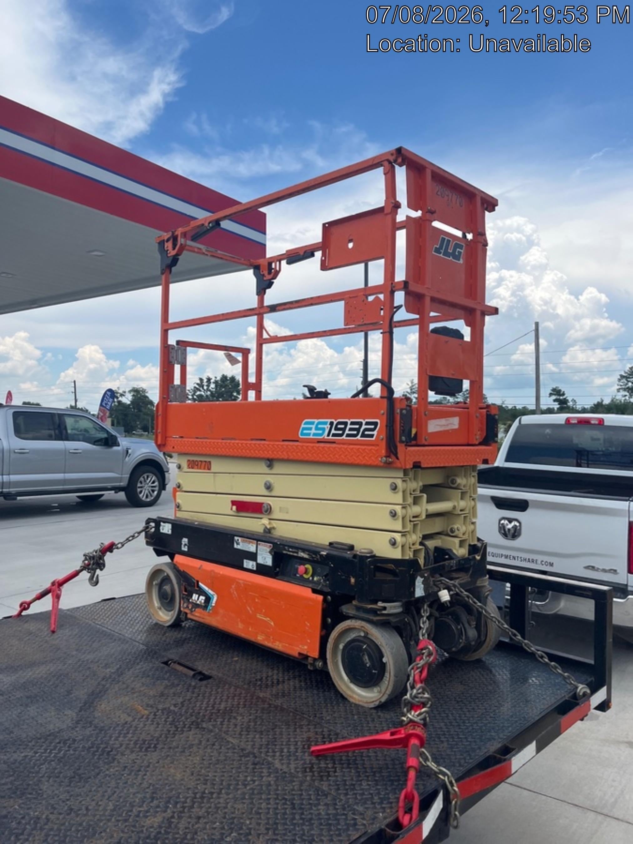 2022 JLG ES1932