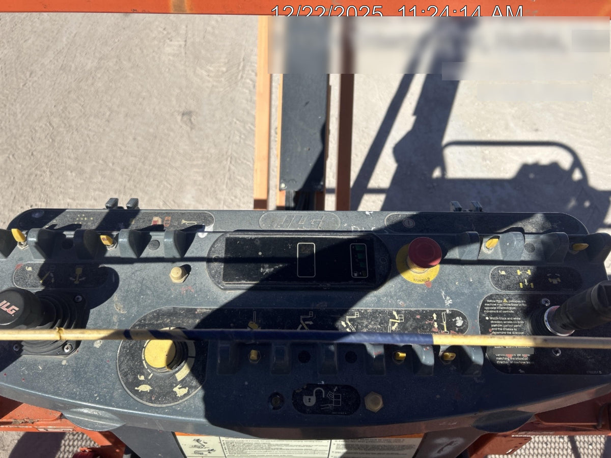 2023 JLG 860SJ