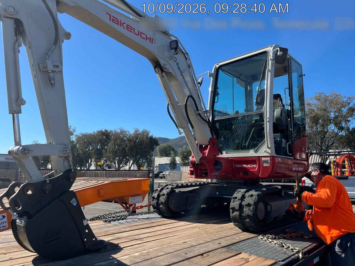 2025 TAKEUCHI TB235-2CR