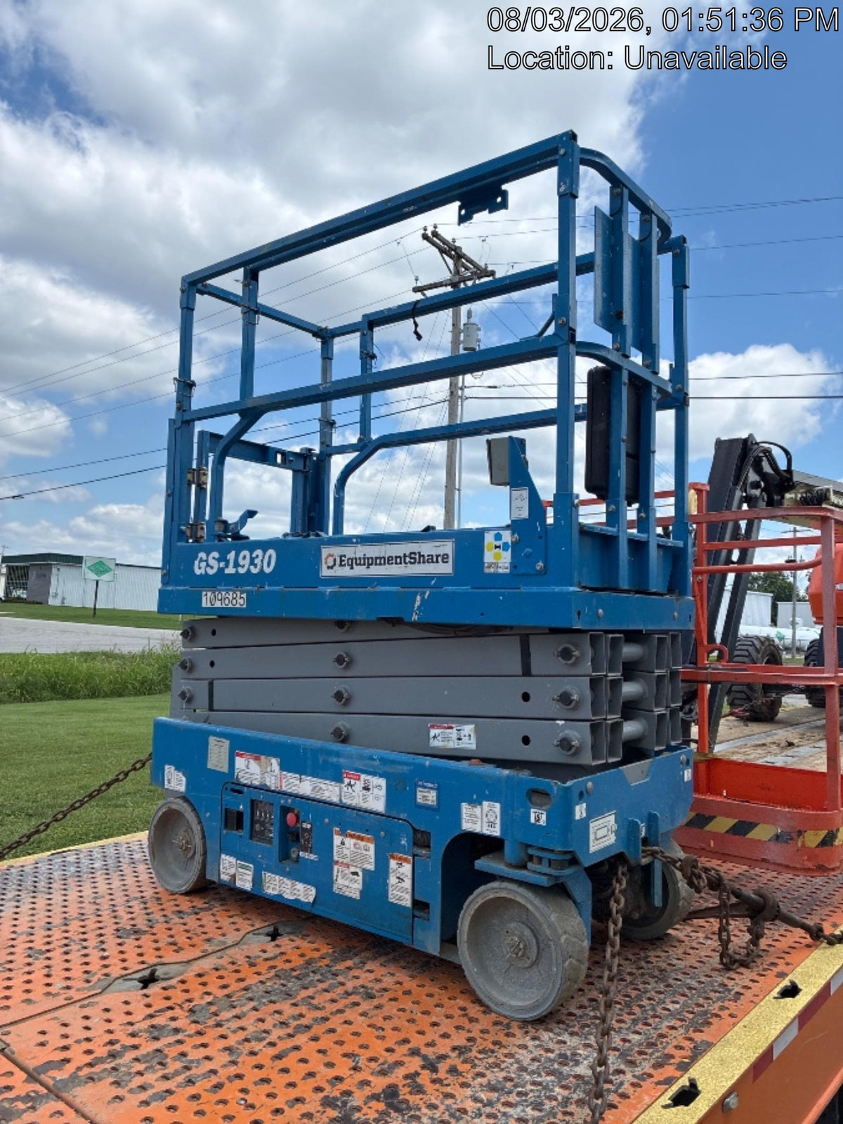 2020 Genie GS-1930 Solid Non Marking Tires, Beacon, Folding rails with half height swing gate, 800W Inverter