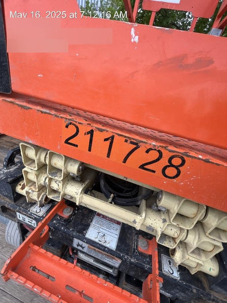 2022 JLG ES1330L