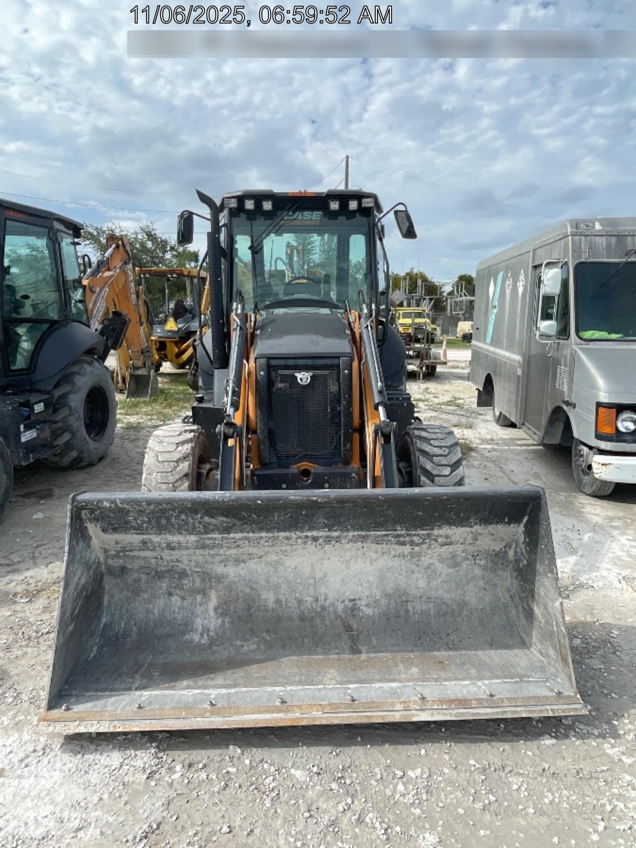2023 CASE 580SV