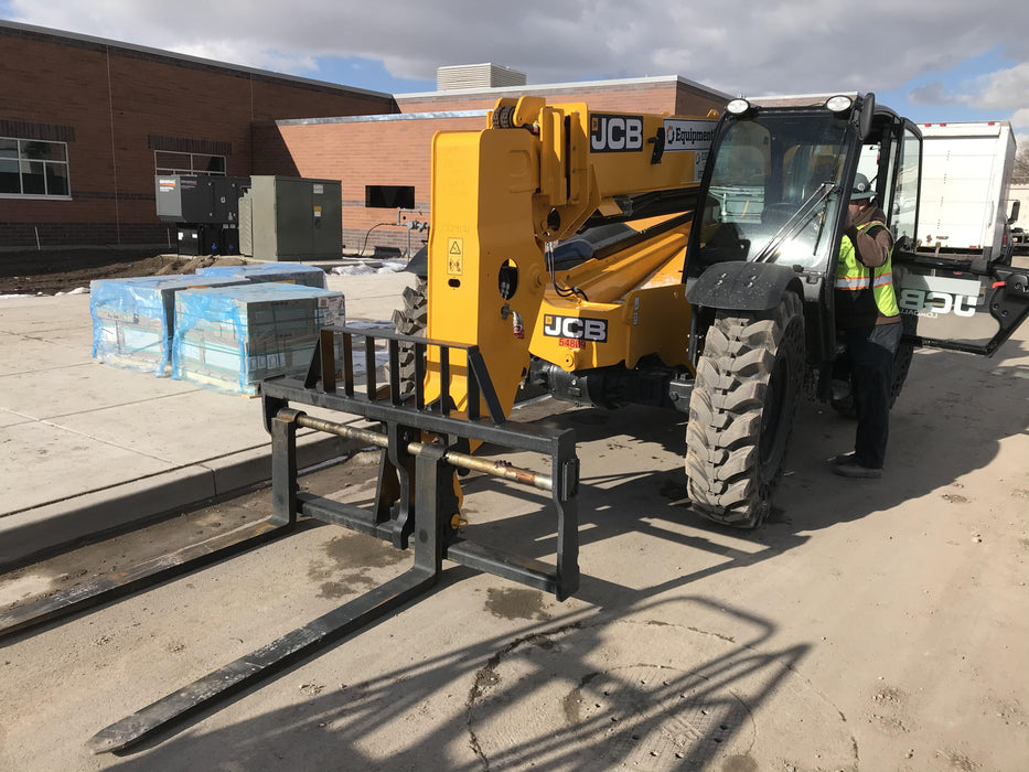 2019 JCB 509-42 Cab/Heat/Air, 74 HP, Solid Tires, STD Worklight, Beacon, Aux Hydraulics, Lifting Eye, Back up Alarm w/66" Carriage/60" Forks