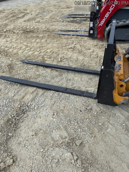 2026 ARROW MATERIAL HANDLING 72" Pallet Forks - Arrow