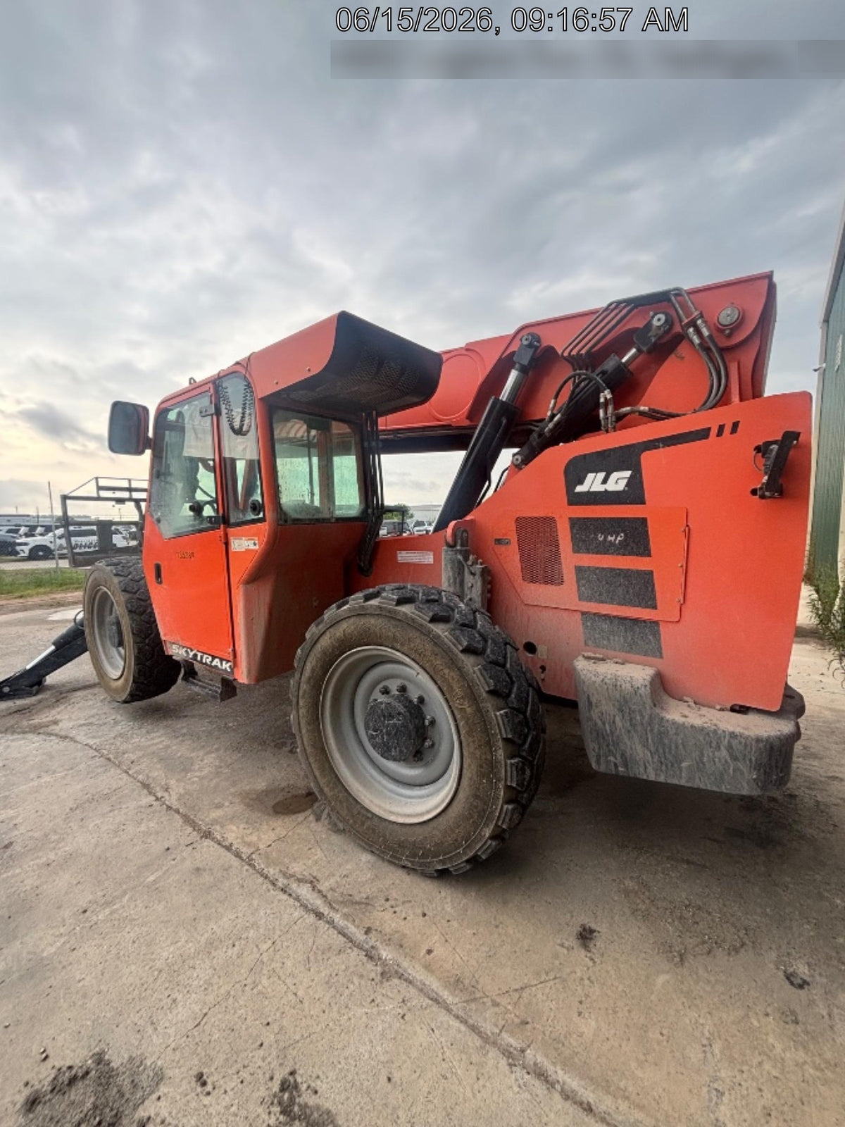 2021 JLG 12054