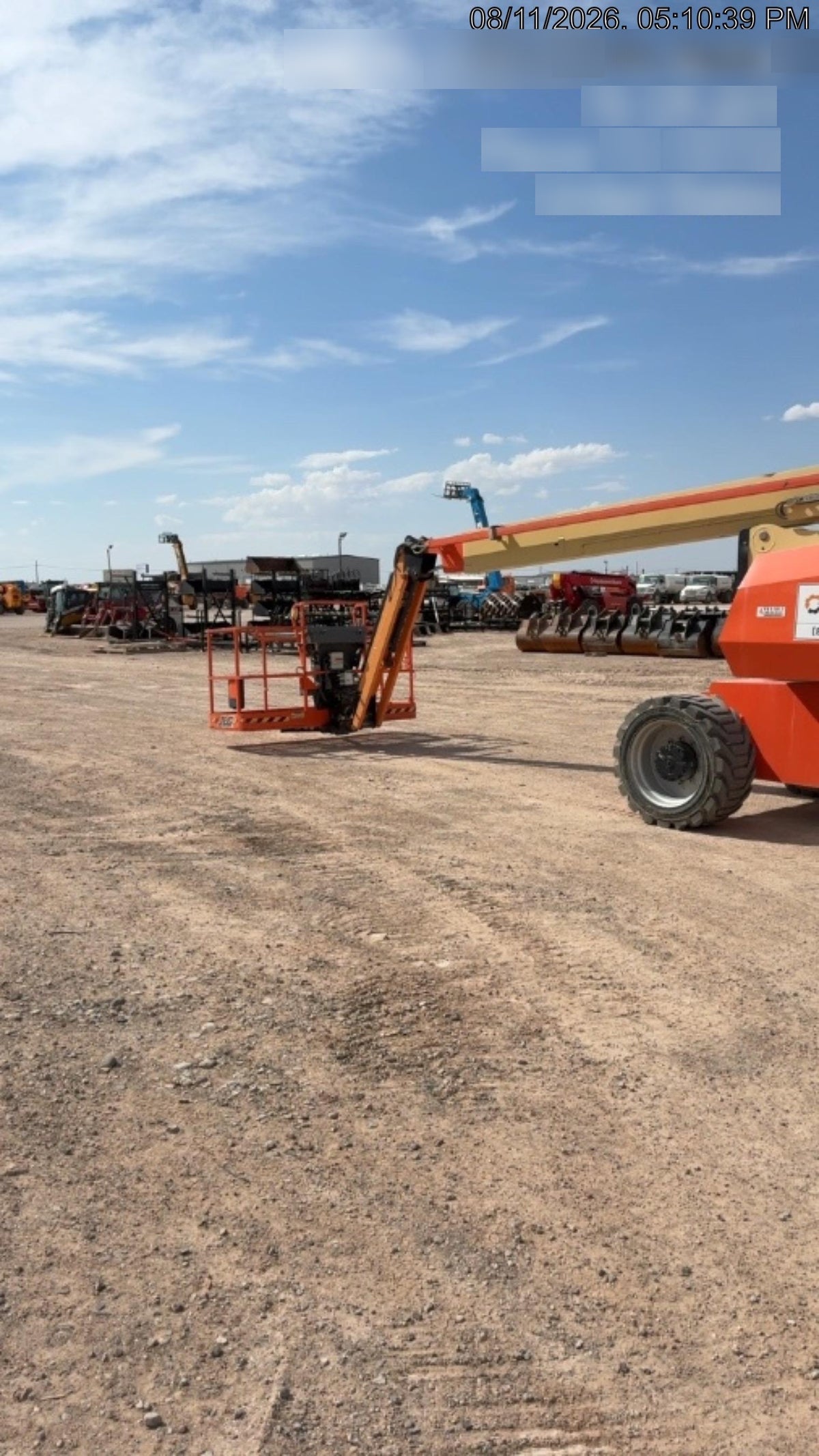 2022 JLG 800AJ