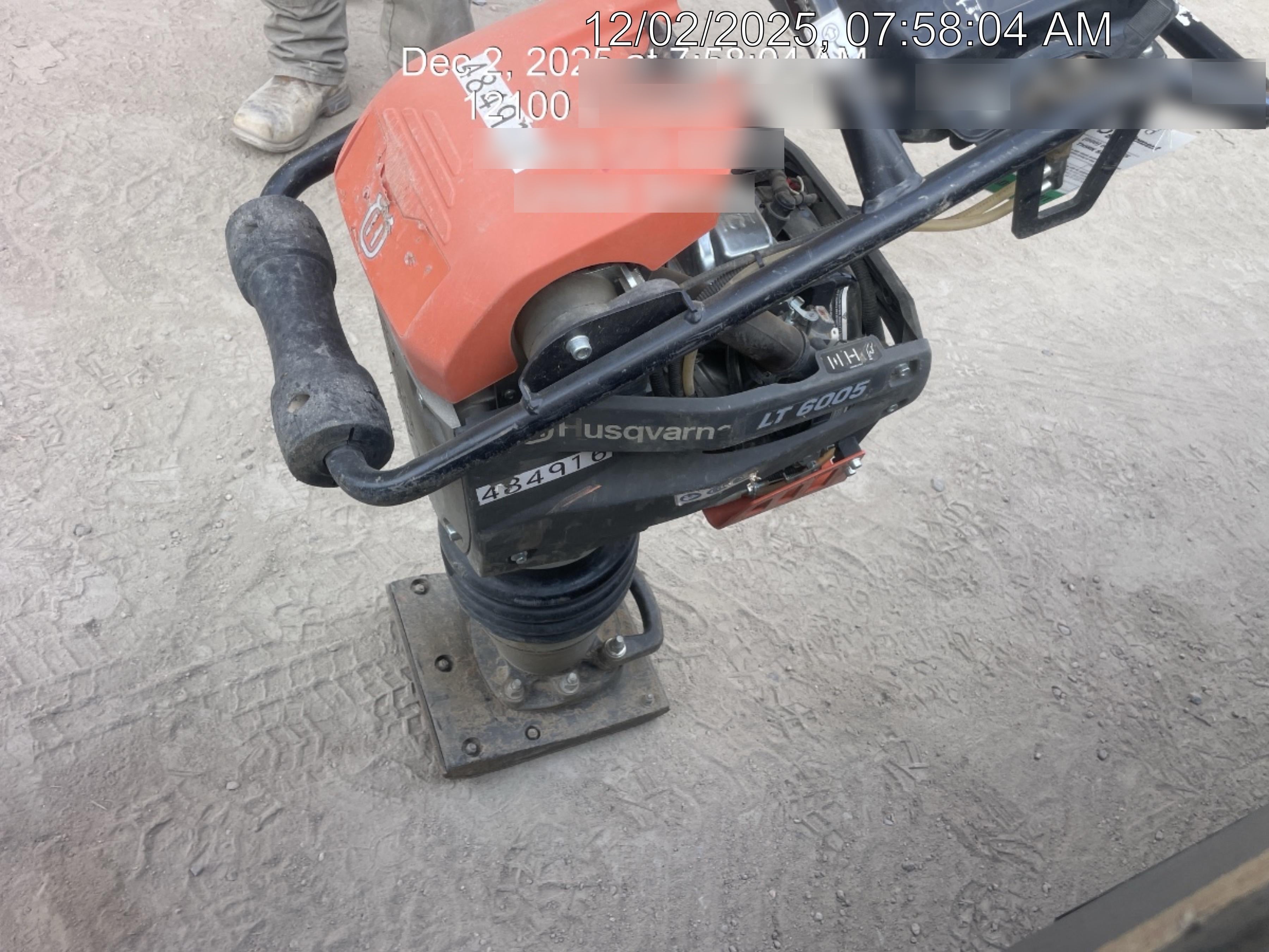 2025 HUSQVARNA LT6005