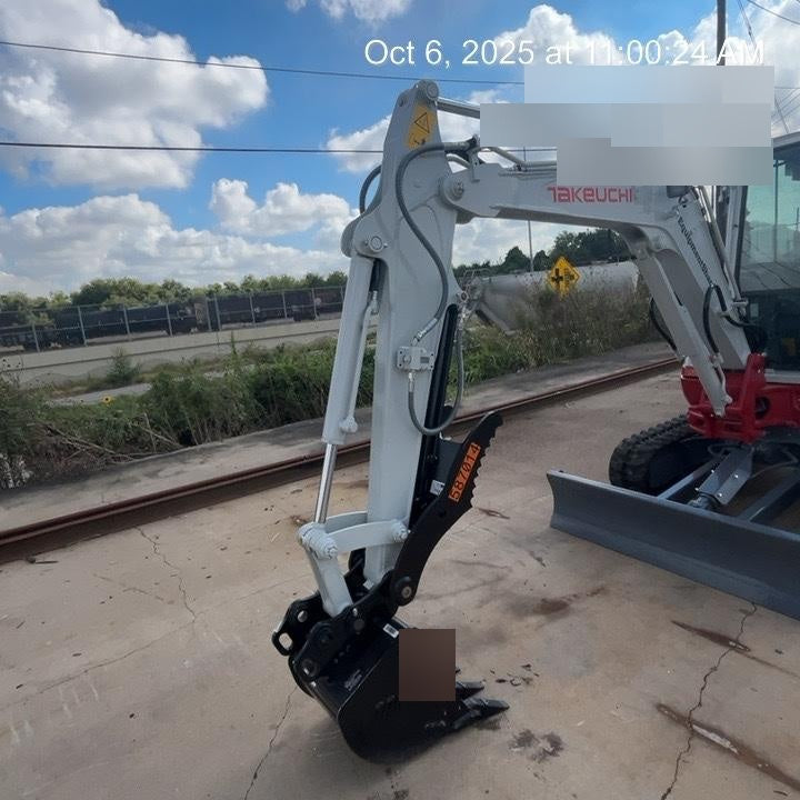 2025 TAKEUCHI 18" HD Bucket - Takeuchi