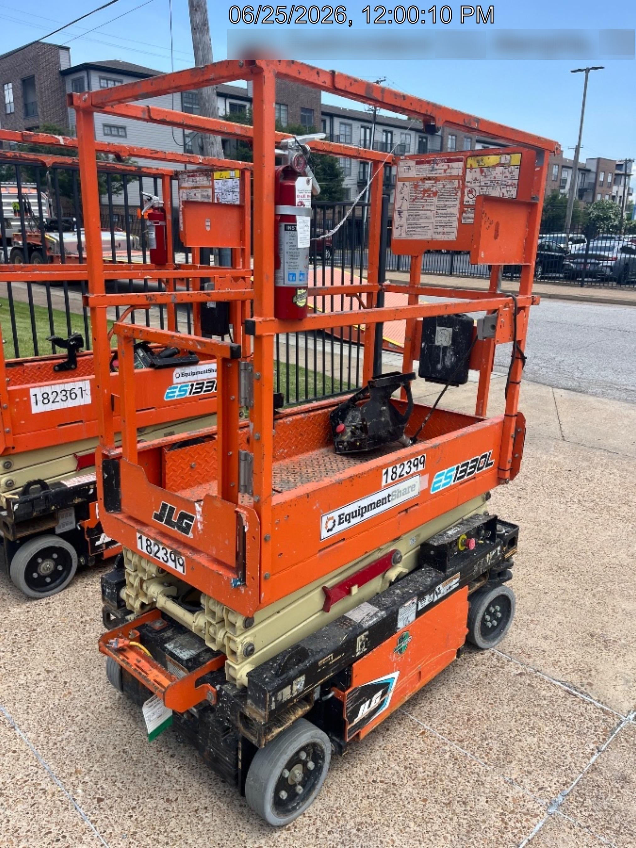 2021 JLG ES1330L