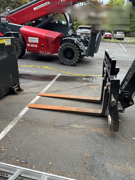 2022 JLG 1075