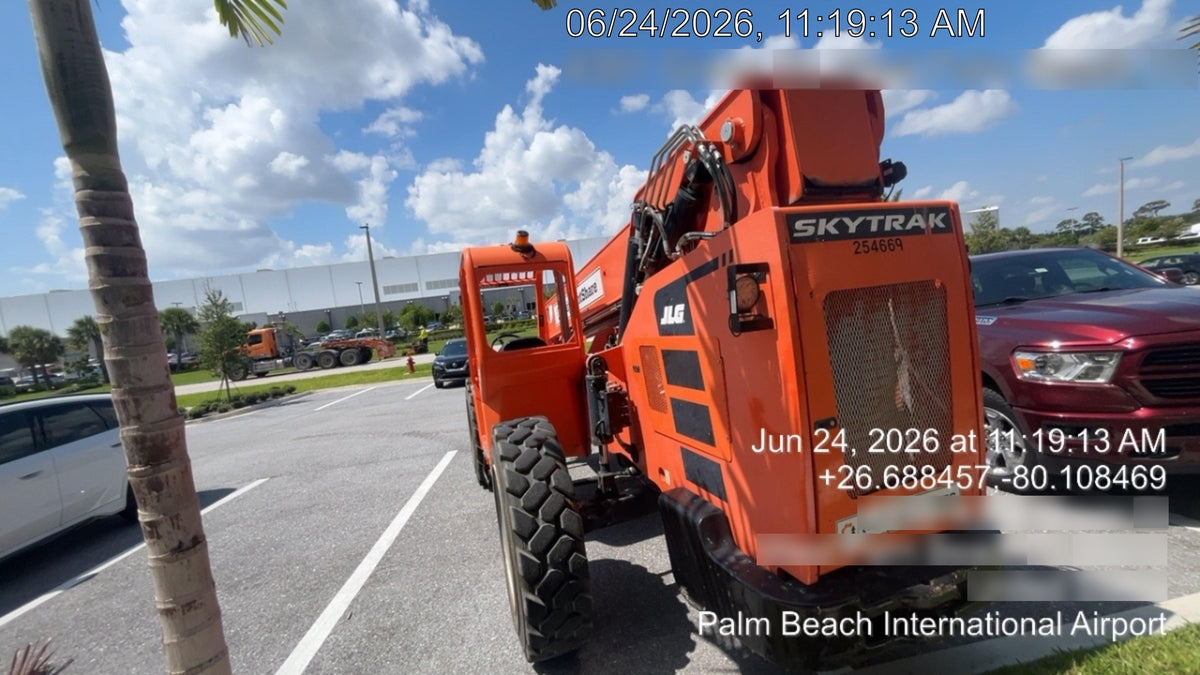 2022 SKYTRAK 8042