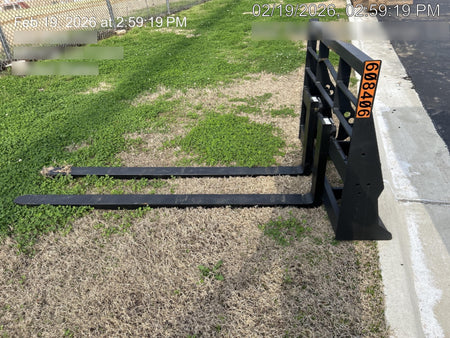 2025 ARROW MATERIAL HANDLING 72" Pallet Forks - Arrow
