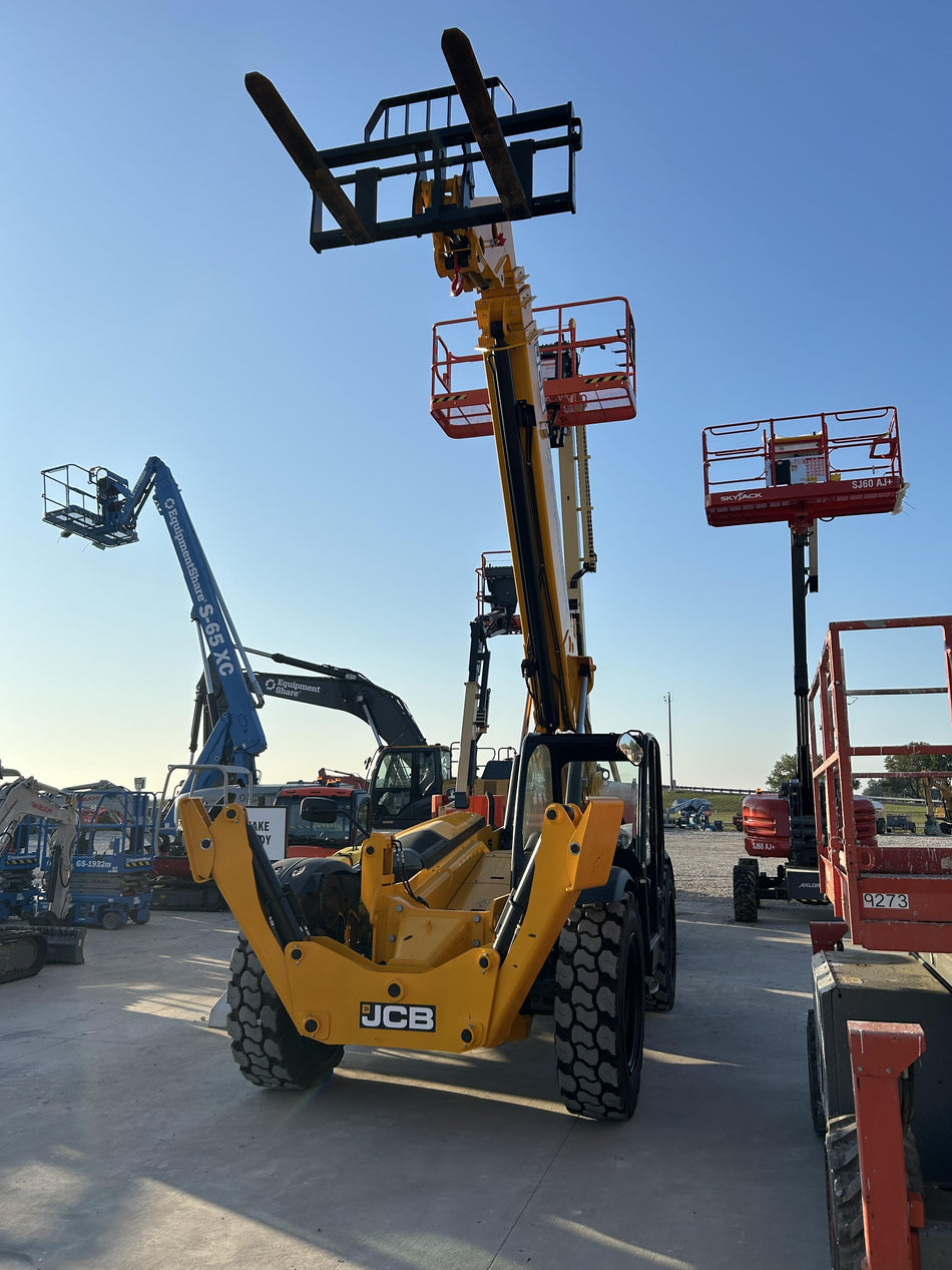 2025 JCB 512-56