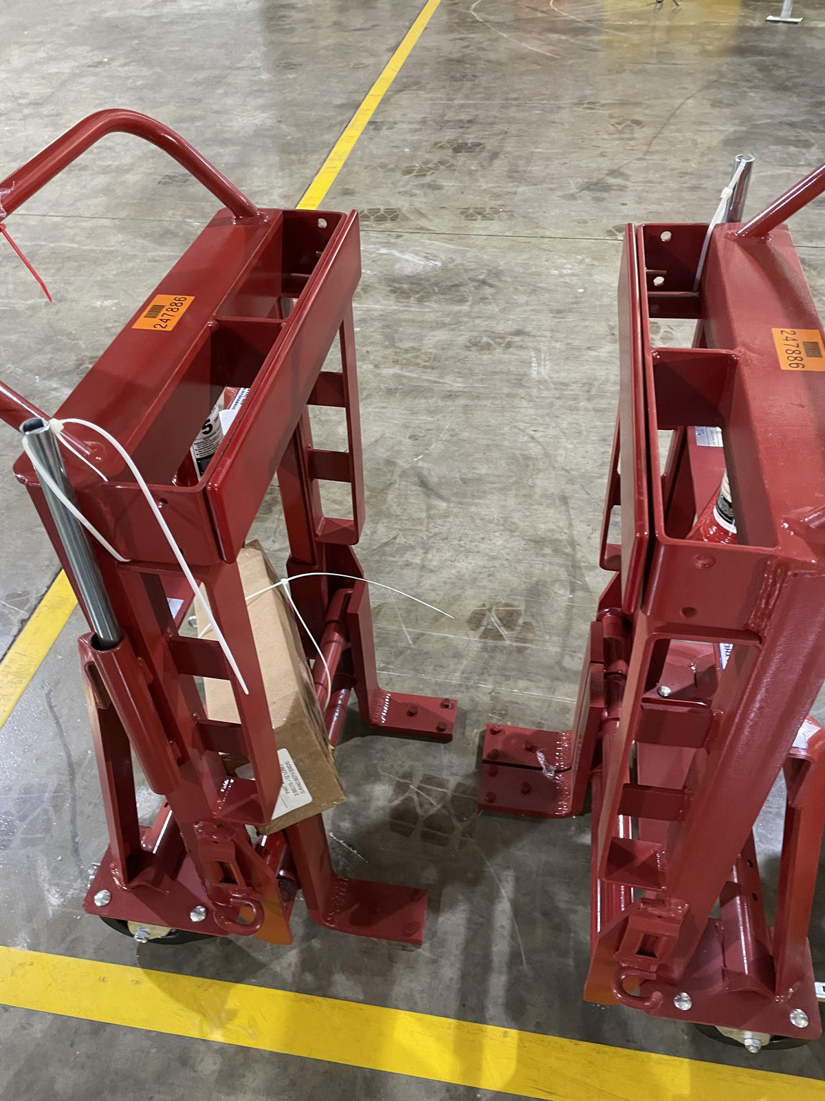2022 ROL-A-LIFT M-6