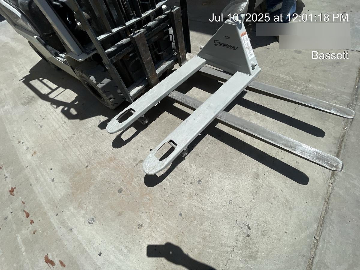 2024 STRONGWAY 4400 lb Pallet Jack