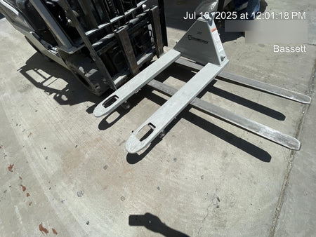 2024 STRONGWAY 4400 lb Pallet Jack