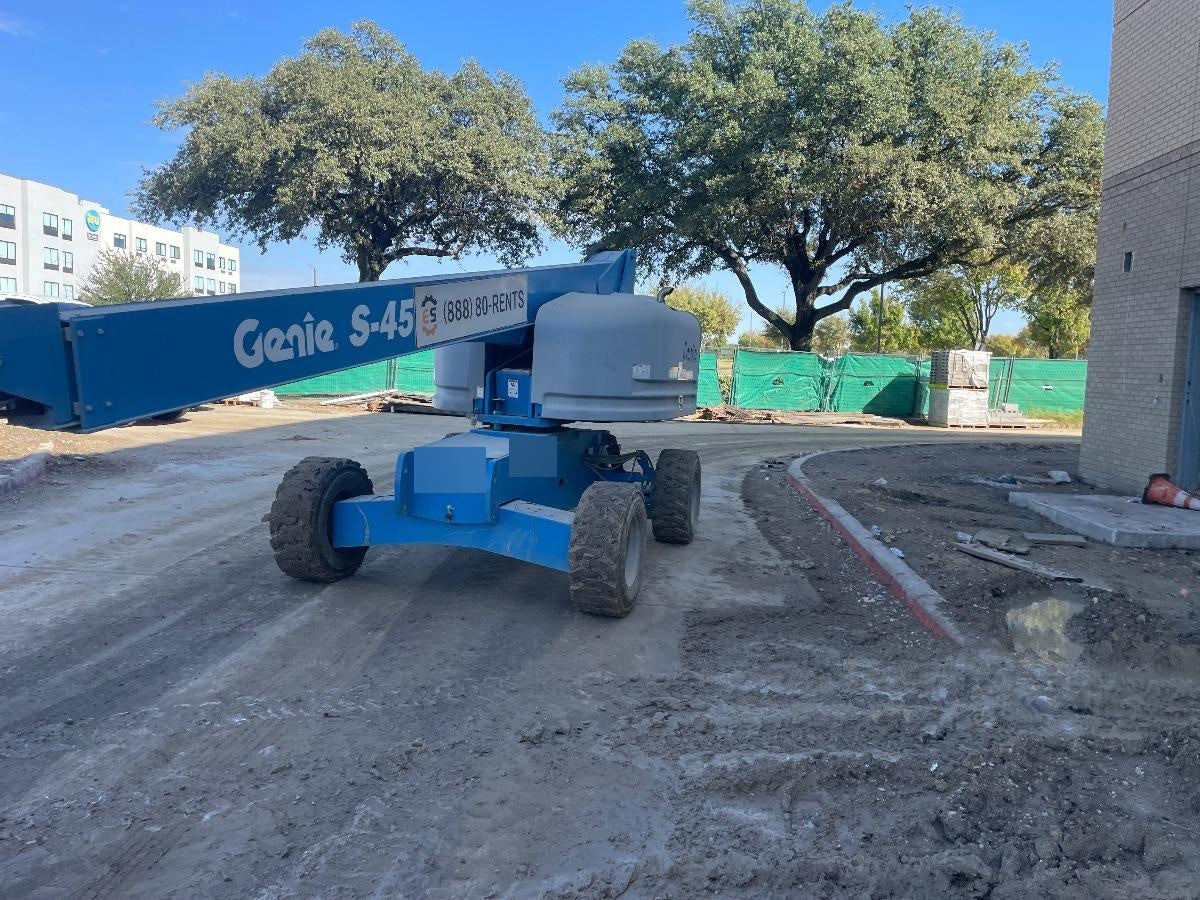 2018 GENIE S-45