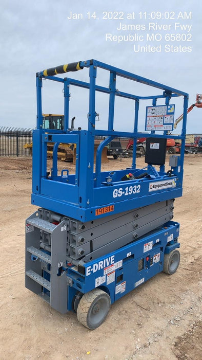 2021 GENIE GS-1932