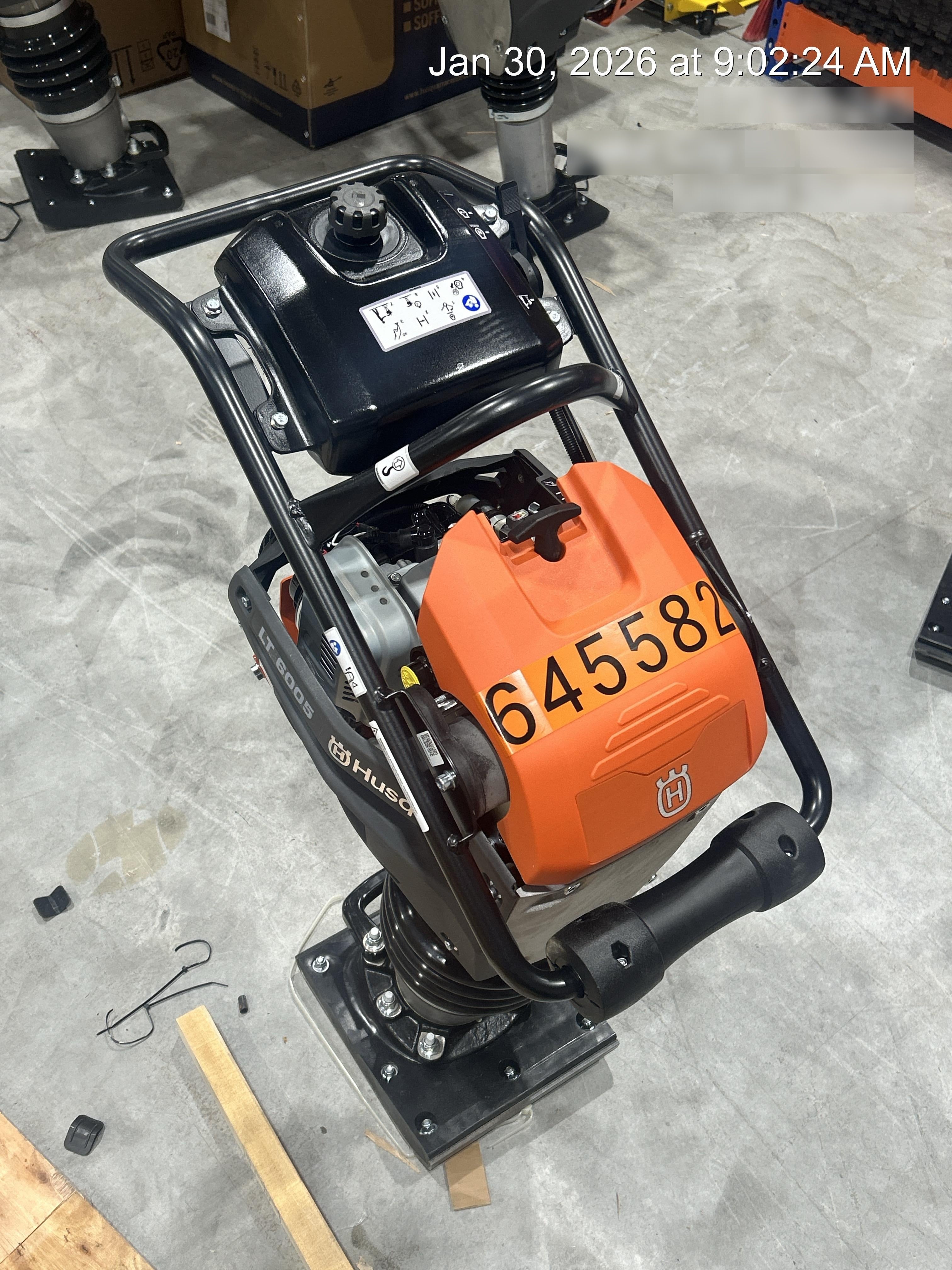 2026 HUSQVARNA LT6005