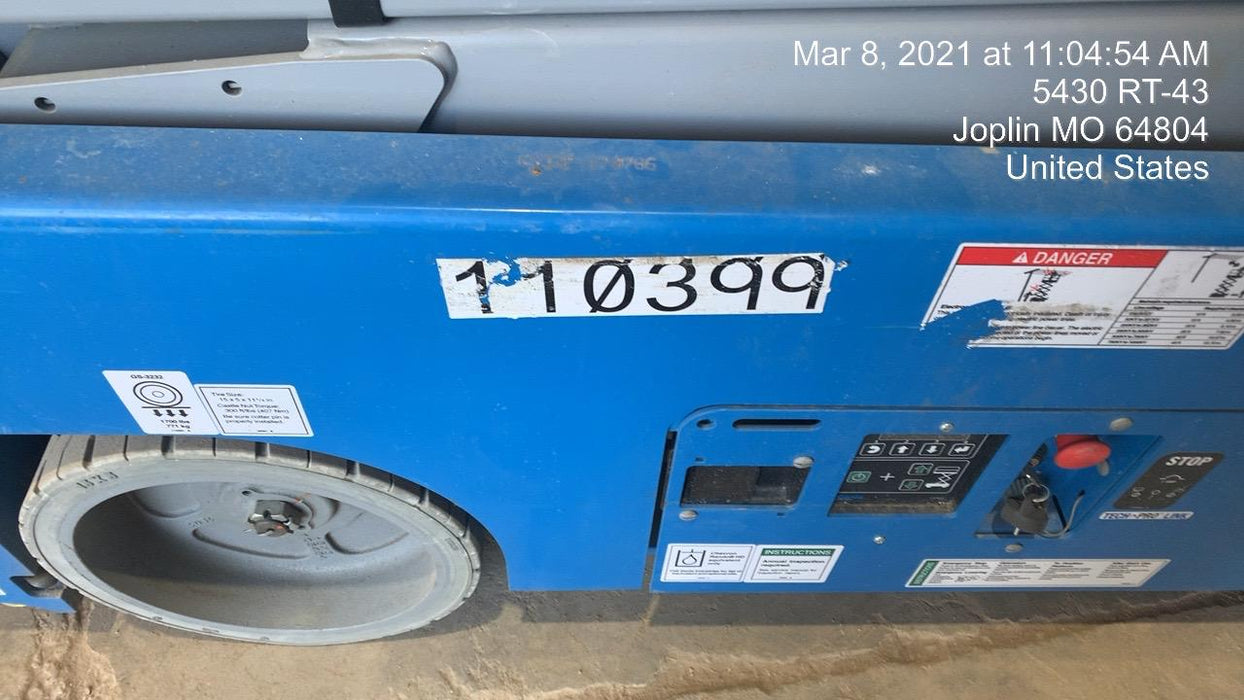 2020 Genie GS-3232 Standard, Folding half height swing gate, 800W Inverter