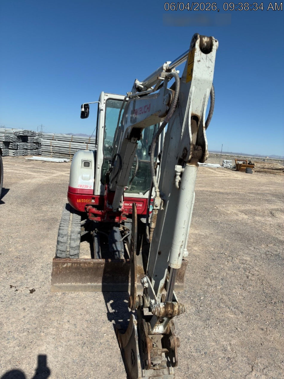 2021 TAKEUCHI TB235-2CR