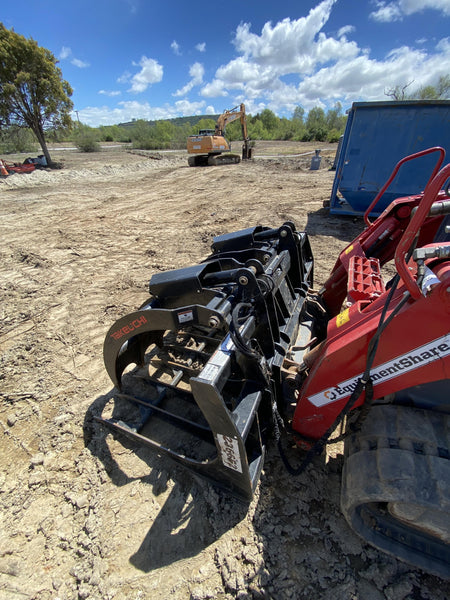 2022 TAKEUCHI 84" Grapple Bucket - Takeuchi