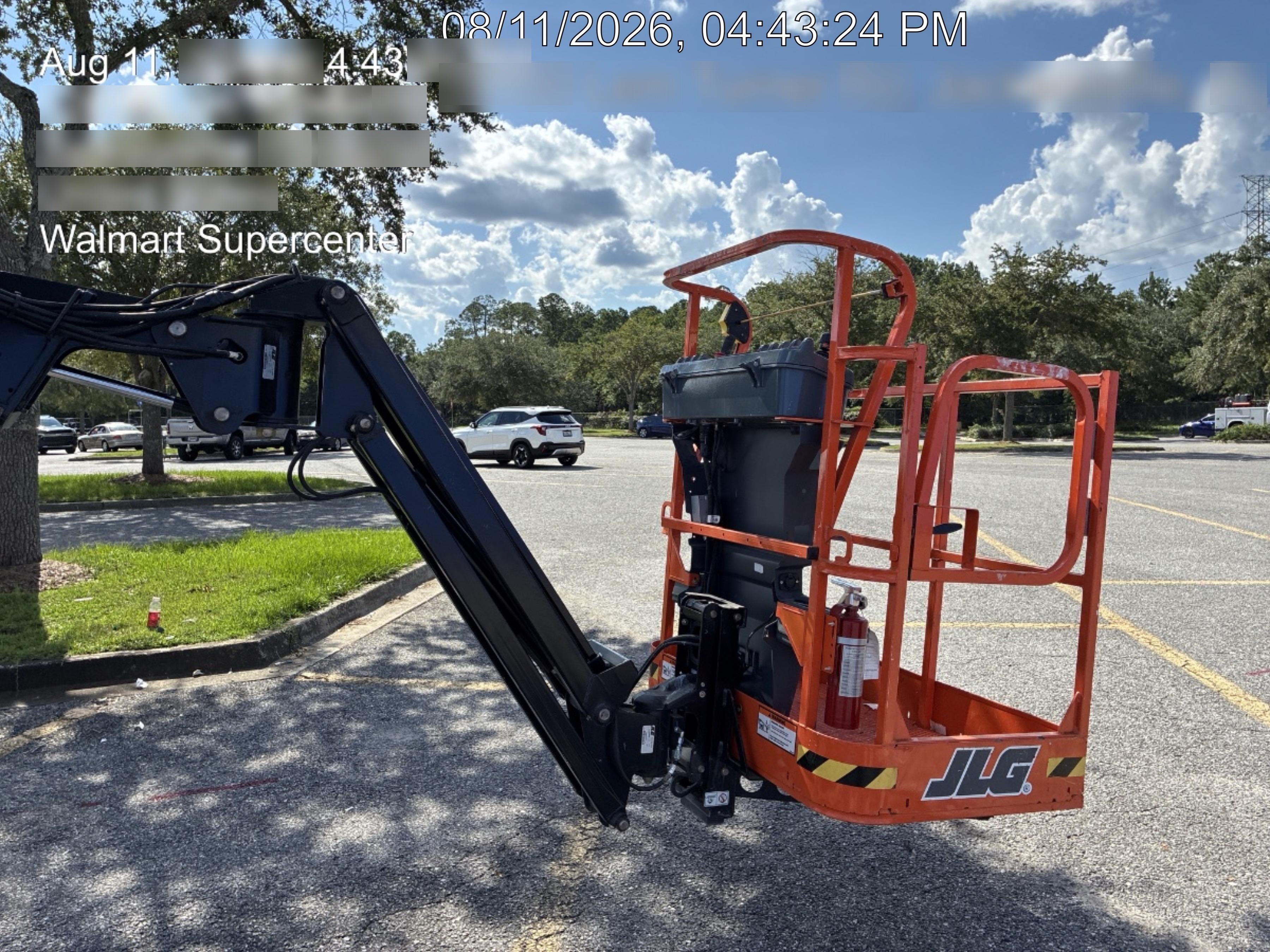 2025 JLG E300AJP