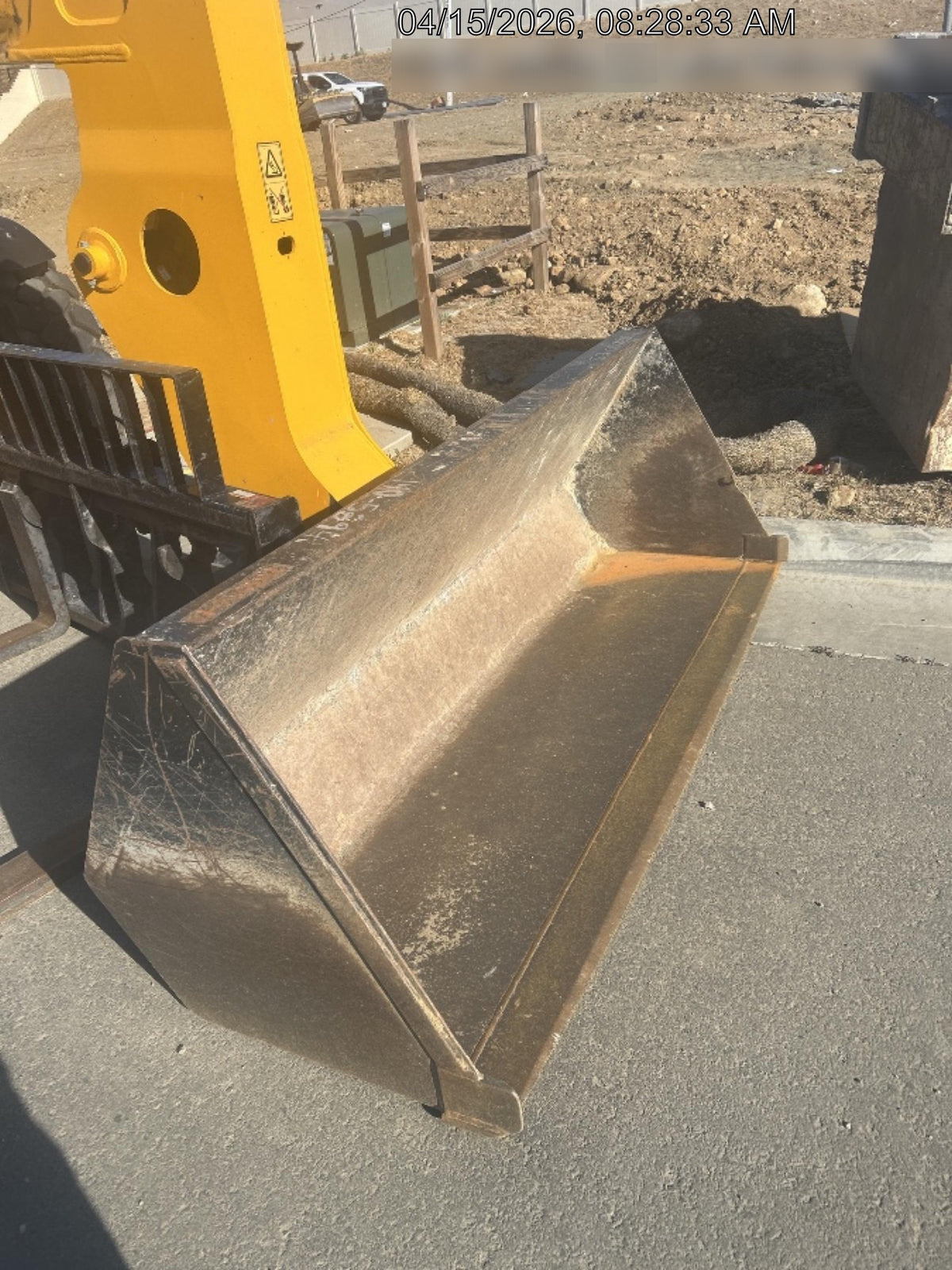 2022 JLG 1001100823