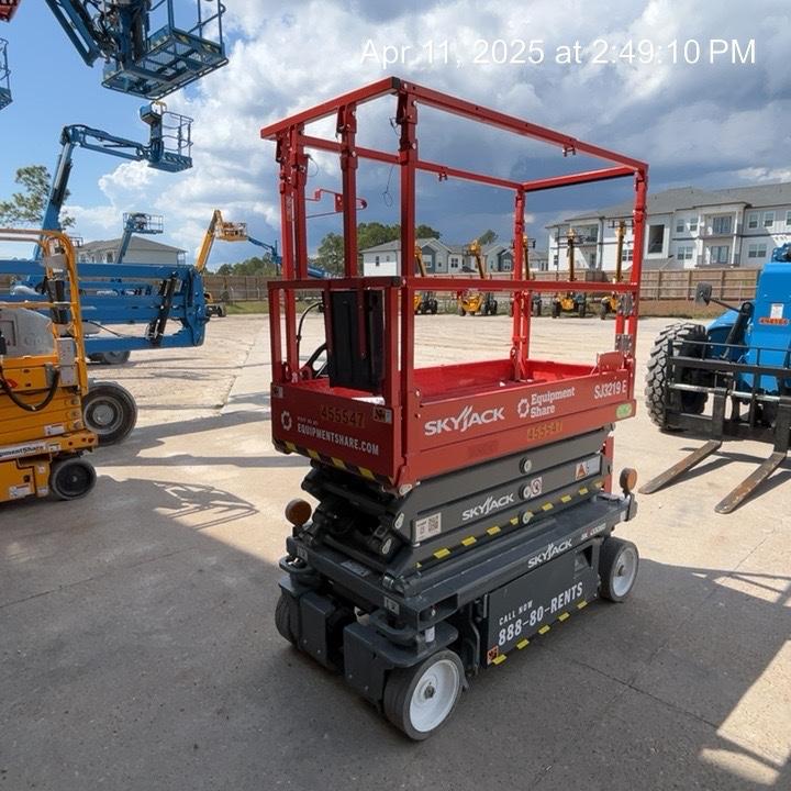 2024 Skyjack SJ3219 Electric Drive, Sld NM Tires, DBcns, RFRails, Power to Platform, T3 + Access Control