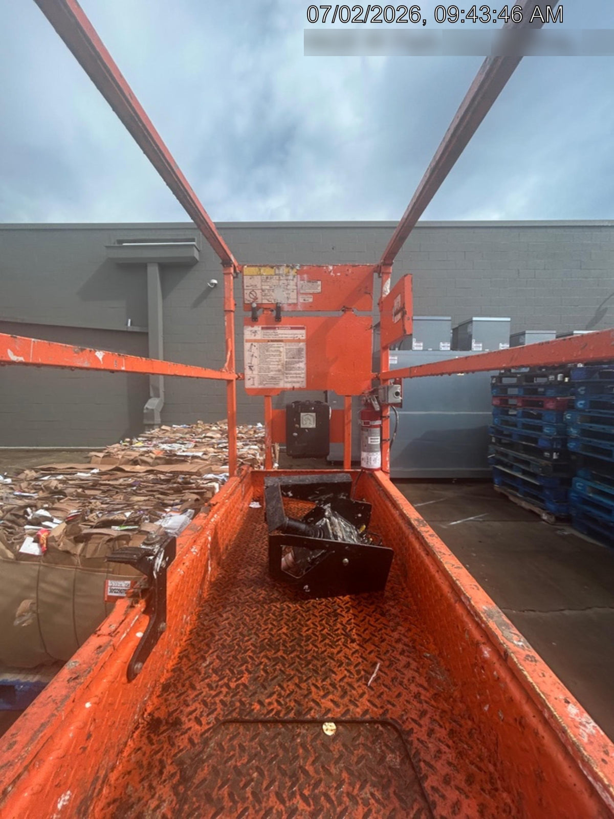2021 JLG ES1932