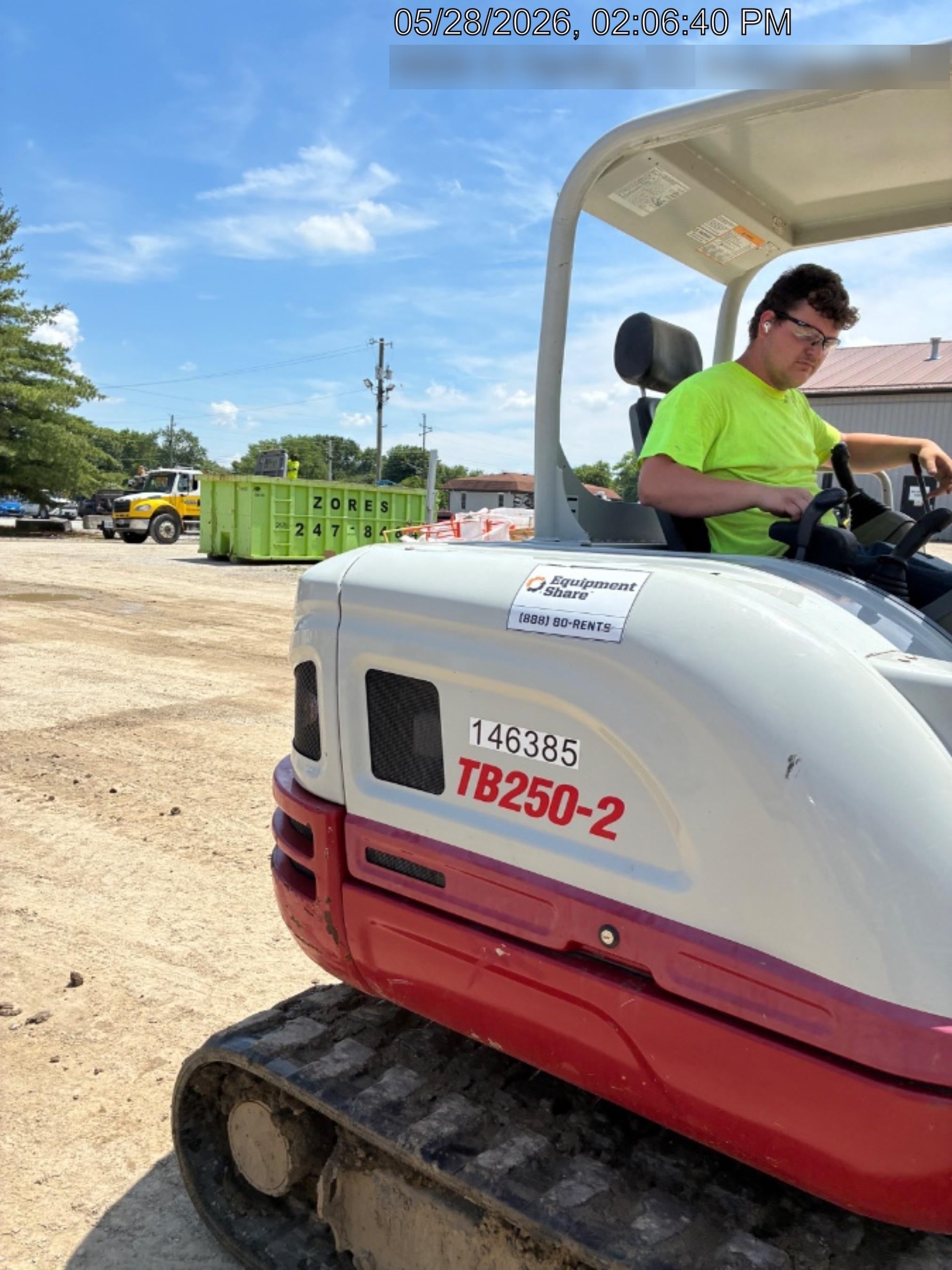 2021 TAKEUCHI TB250-2