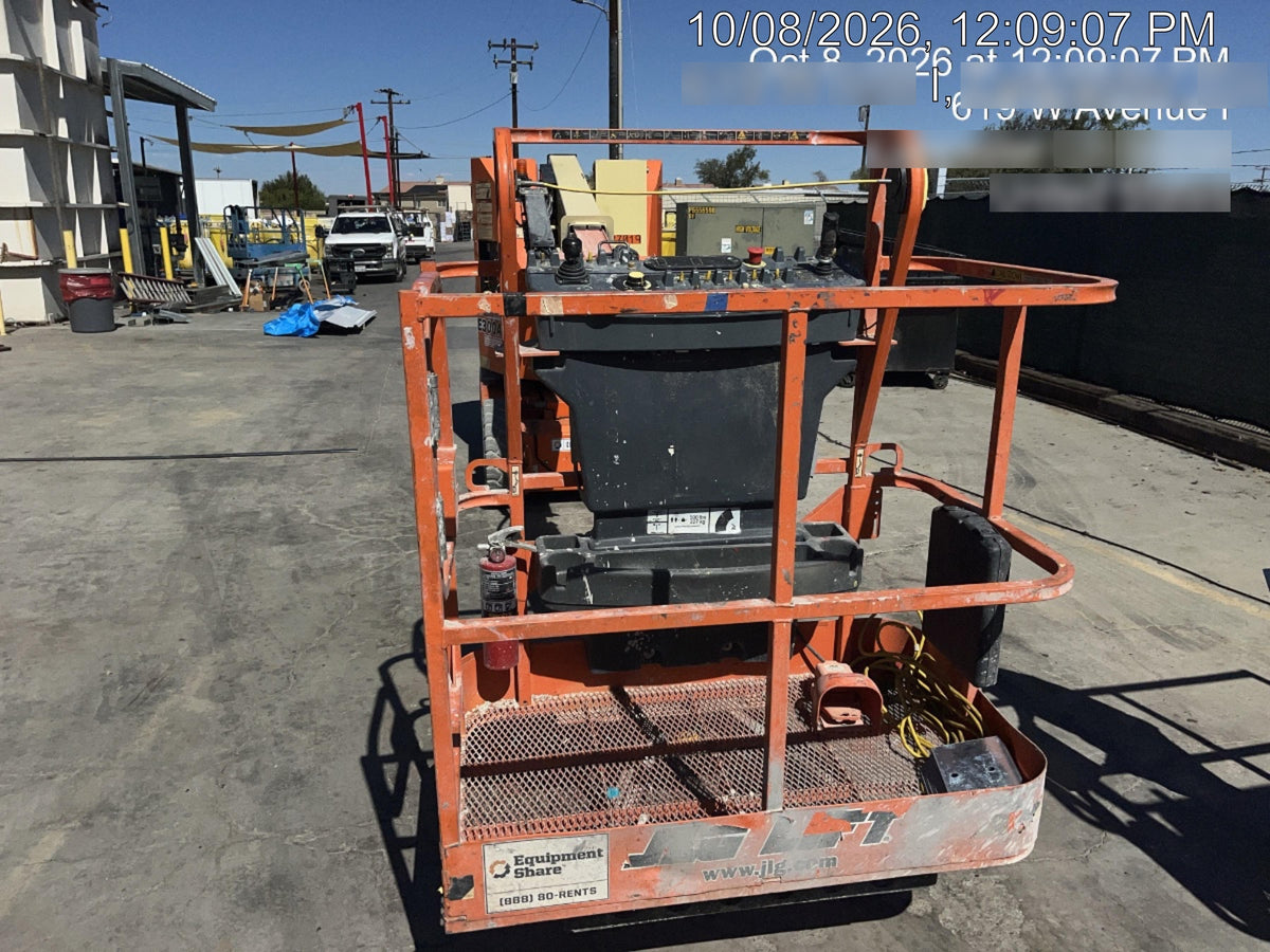 2021 JLG E300AJP