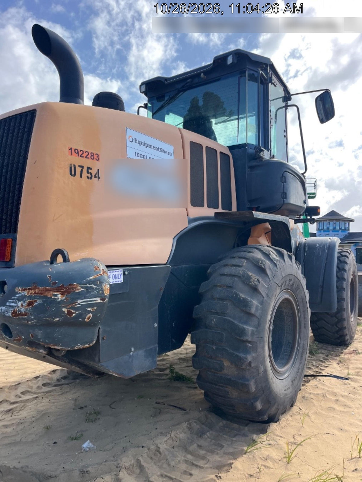 2017 Case 621G CLOSED CAB, JRB 416 STYLE HYD COUPLER