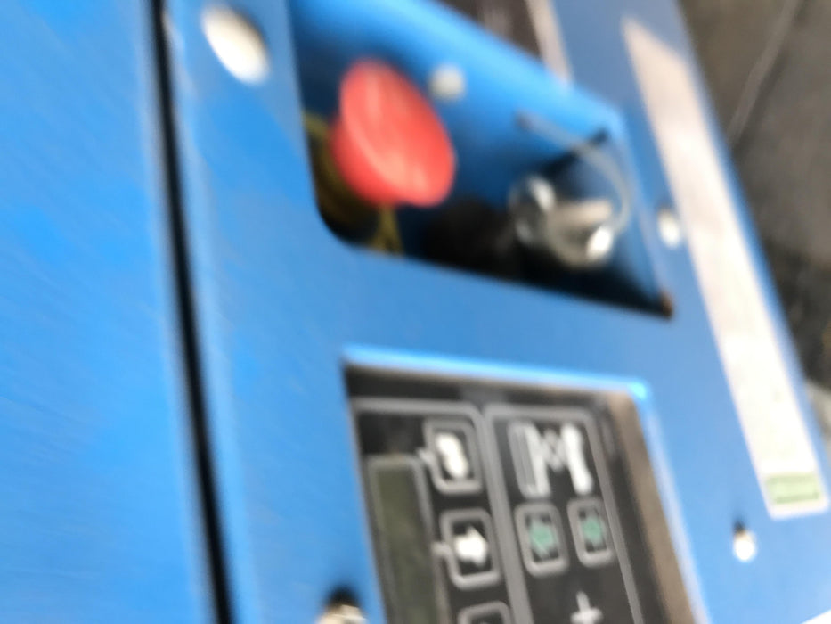 2019 Genie GS-4047 Folding rails with half height swing gate