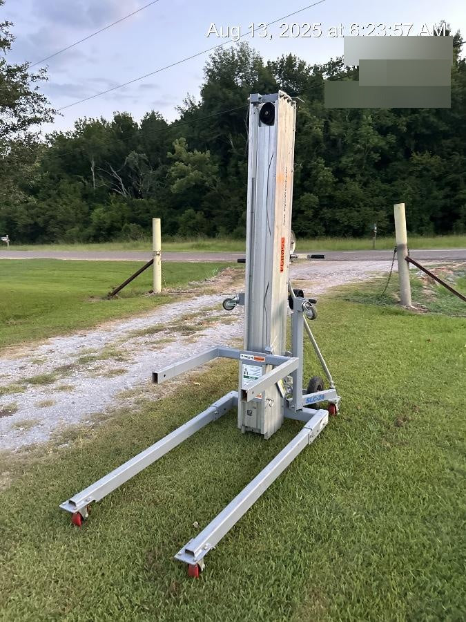 2023 GENIE SLC-24
