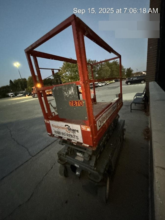2017 Skyjack SJIII-3219 Skyjack SJIII3219 Scissor Lift w/Trojan Batteries