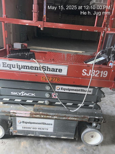 2020 Skyjack SJIII-3219 Solid NM Tires, Half height spring hinged entry gate, Dual Beacons, 800W Inverter