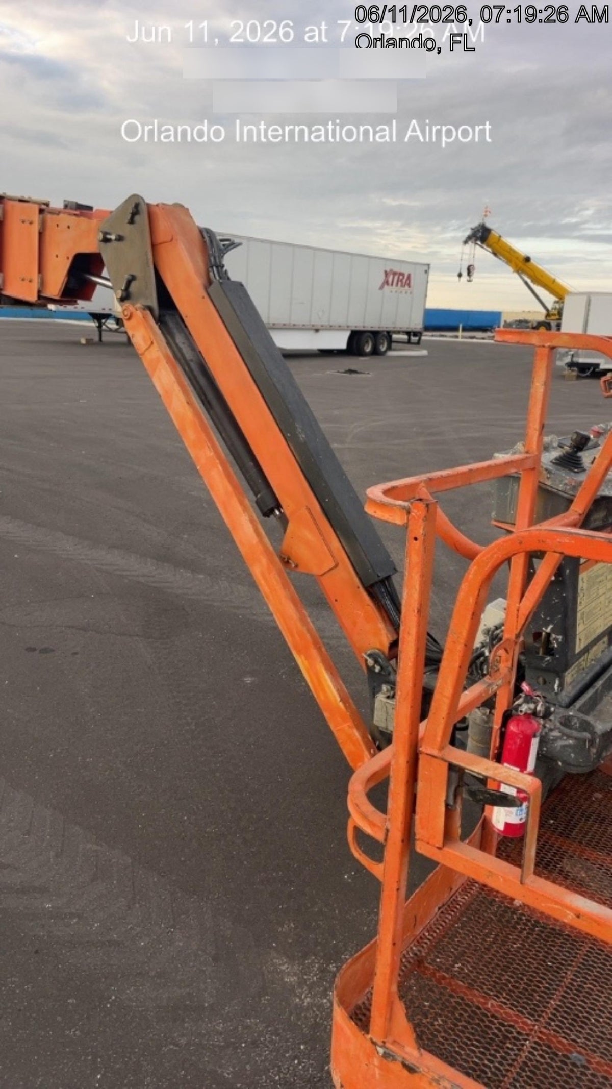 2020 JLG 860SJ