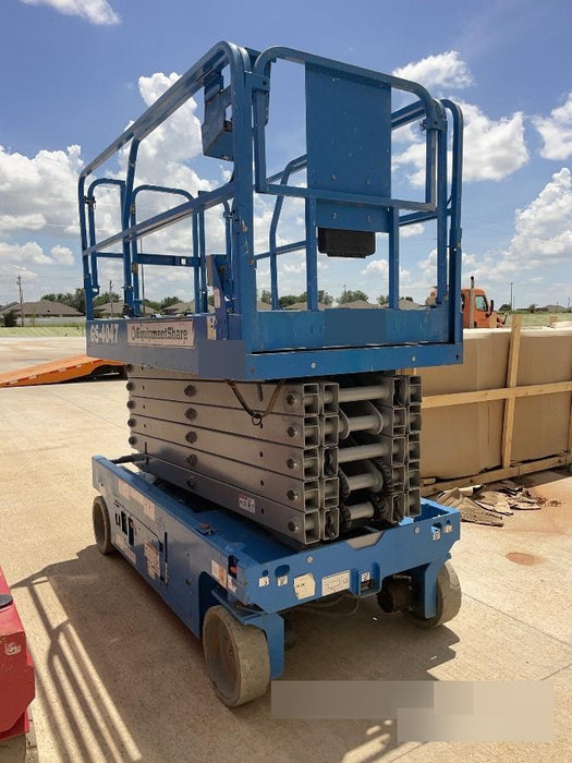 2019 Genie GS-4047 Folding rails with half height swing gate