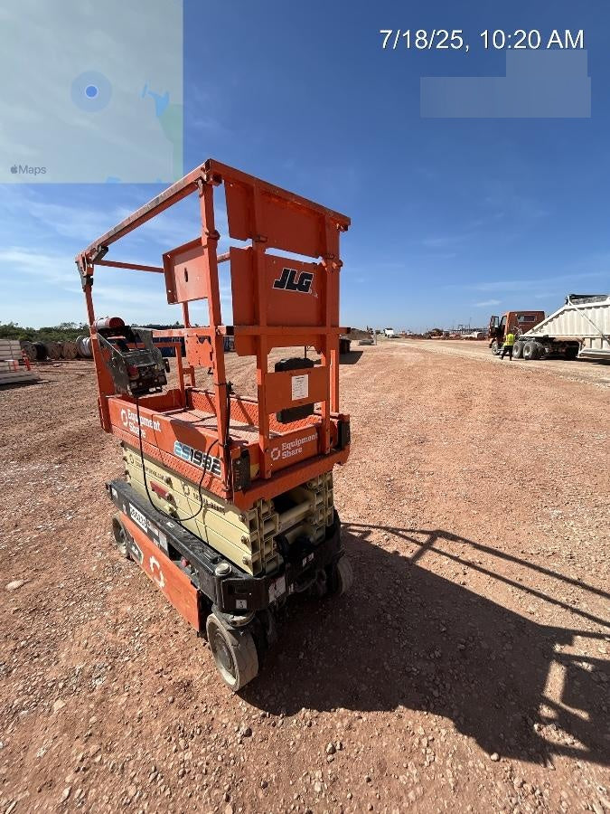 2022 JLG ES1932