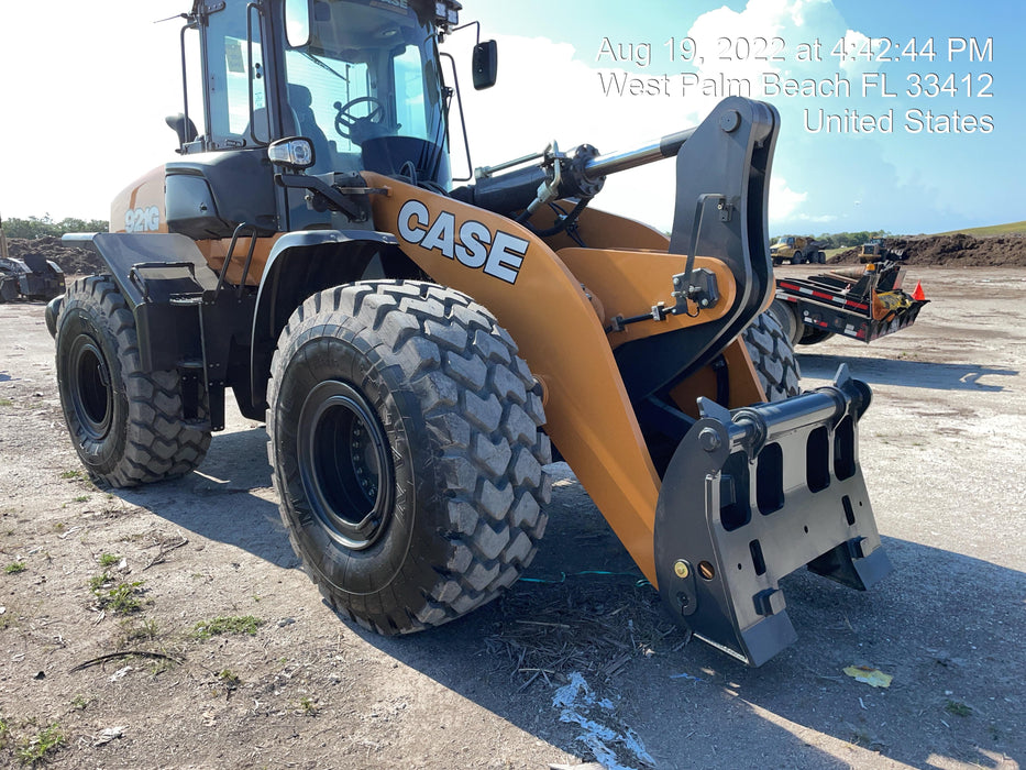 2022 CASE 921G