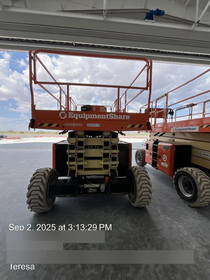 2022 JLG RT4394
