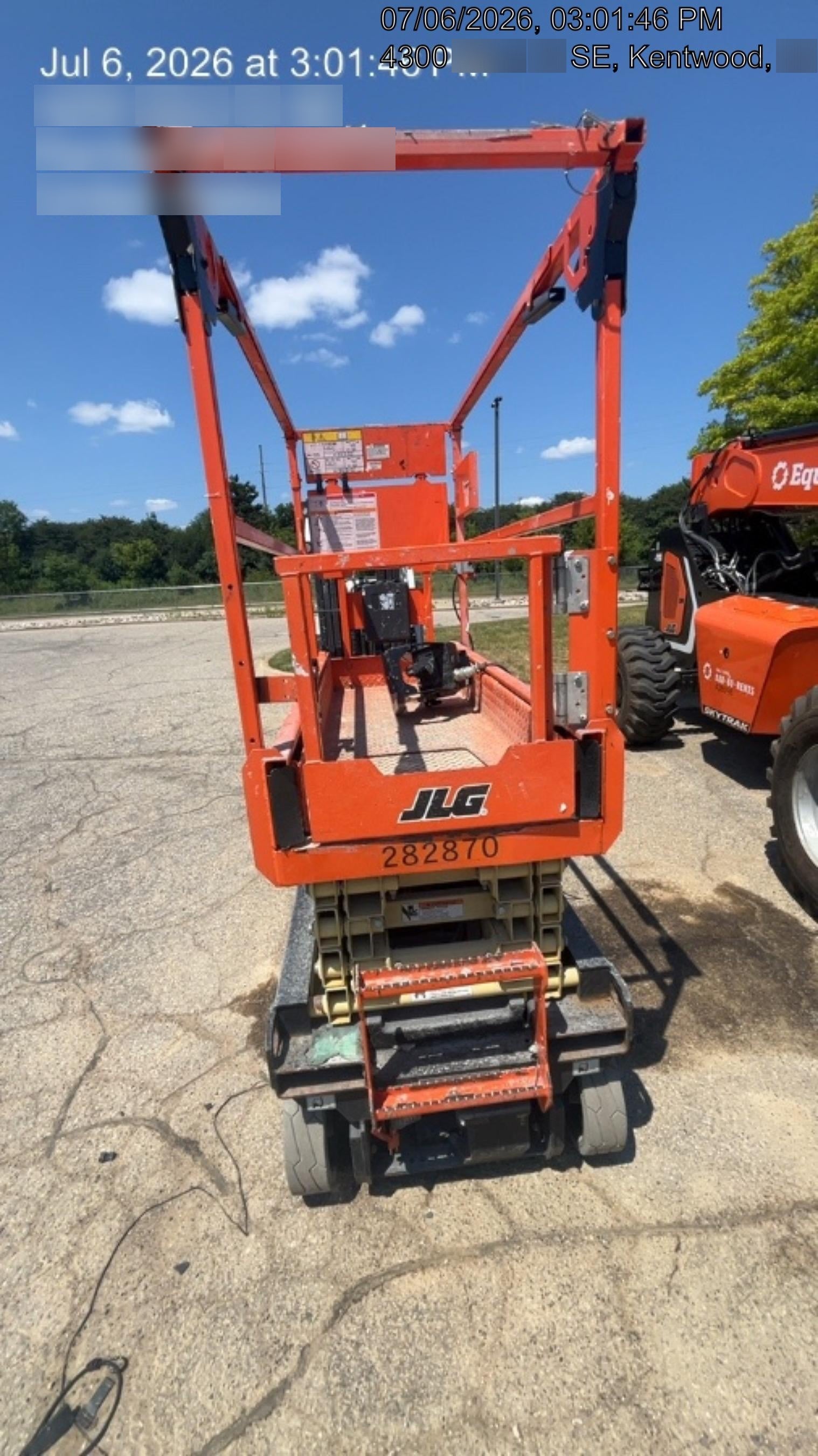 2022 JLG ES1932