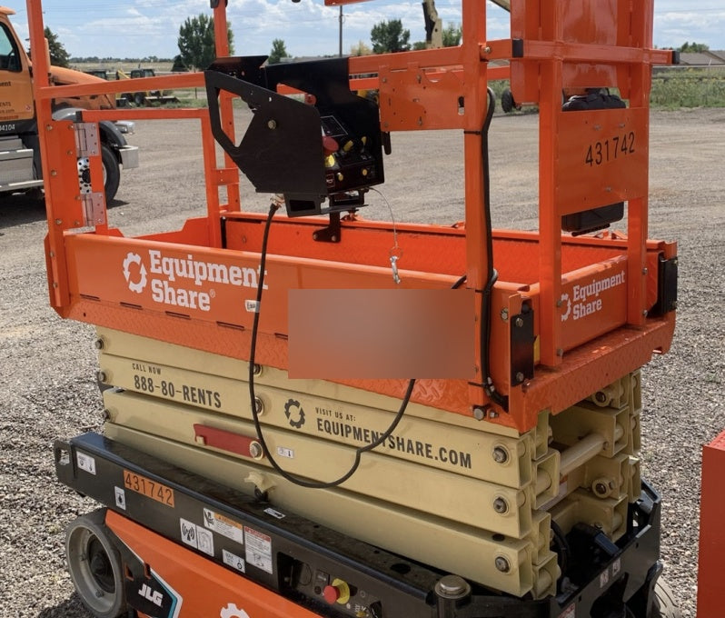 2024 JLG ES1932