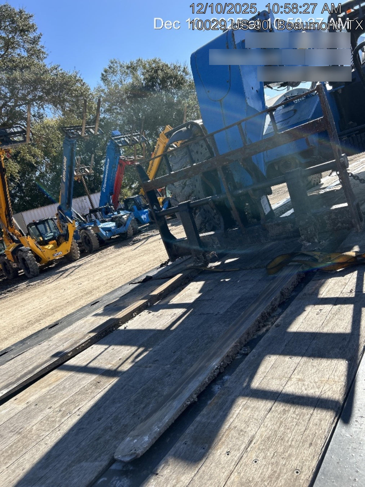 2018 Genie GTH-844 Genie GTH-844 w/ROPS, Work Lights, Solid Tires, RH Cab Mesh, Beacon, 60" Carriage and Forks