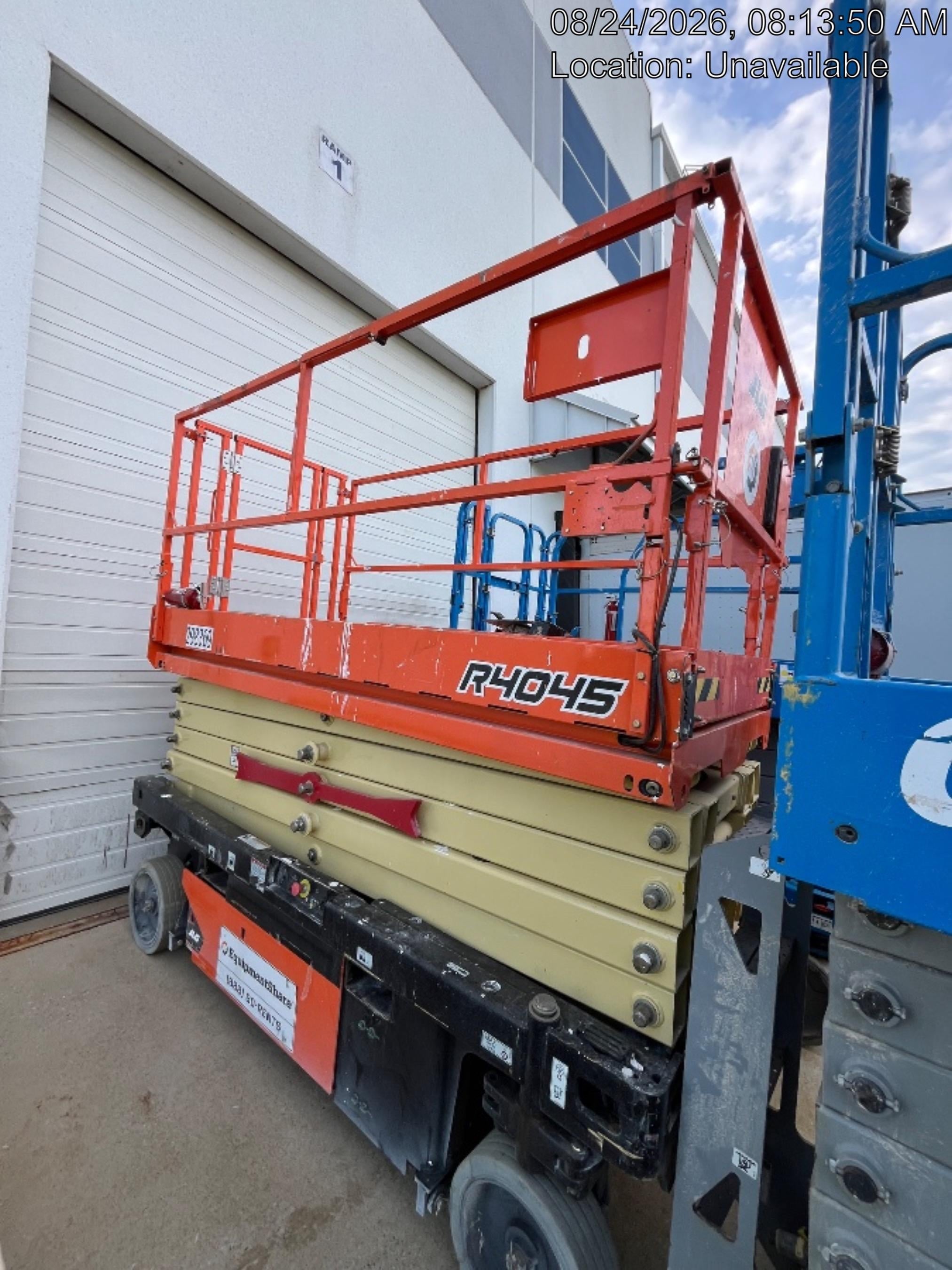2023 JLG R4045