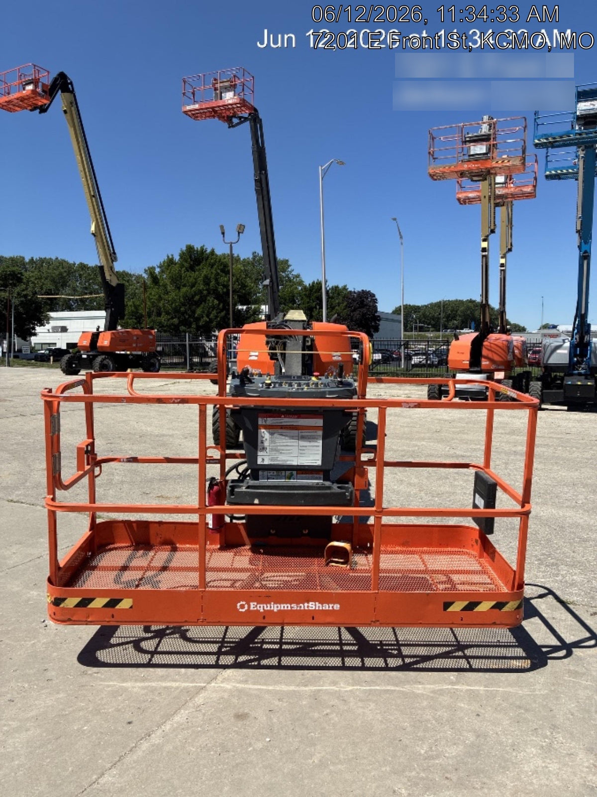 2025 JLG 660SJ