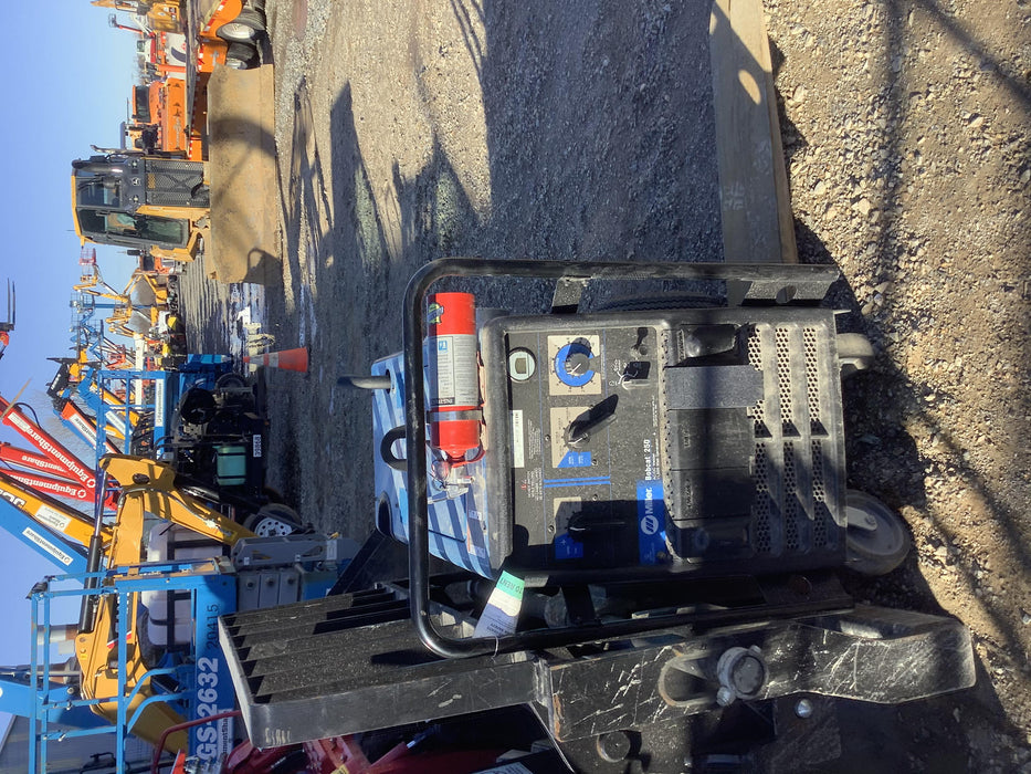 2019 Miller Electric BOBCAT 250 Standard w/Running Gear, Bracket, Hose