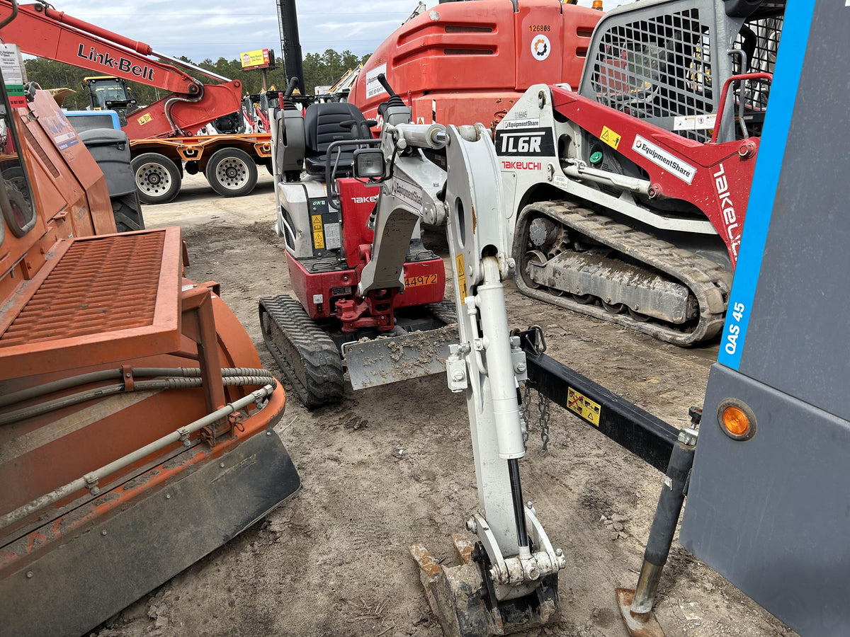 2023 TAKEUCHI TB210R
